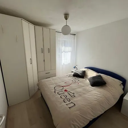 Nautica Apartment Murter